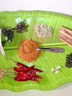 கரம் மசாலா (Home made traditional Garam Masala recipe in tamil) செய்முறை முக்கிய புகைப்படம்