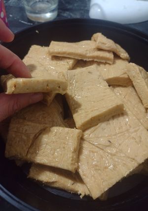 Una foto de Mantecol casero con maní sin sal