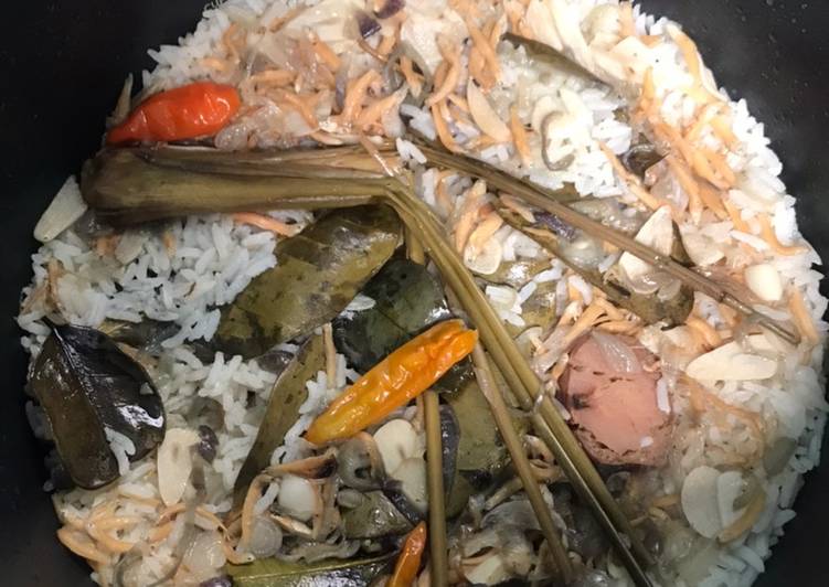 Cara Gampang Membuat Nasi liwet rice cooker, Lezat