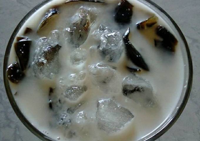 Resep Es Cincau Hitam Oleh Usnatulkhuriatiryea Cookpad 3738