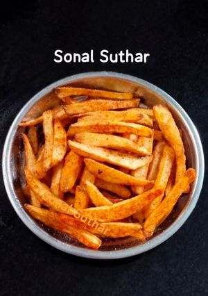आलू की क्रिस्प फ्रेंच फ्राइज (Potato Crispy French Fries Recipe In Hindi) रेसिपी मुख्य फोटो