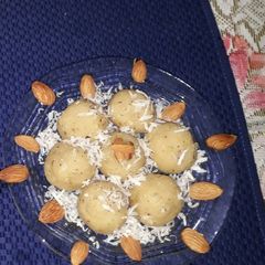 A picture of Rice Flour ladoos.