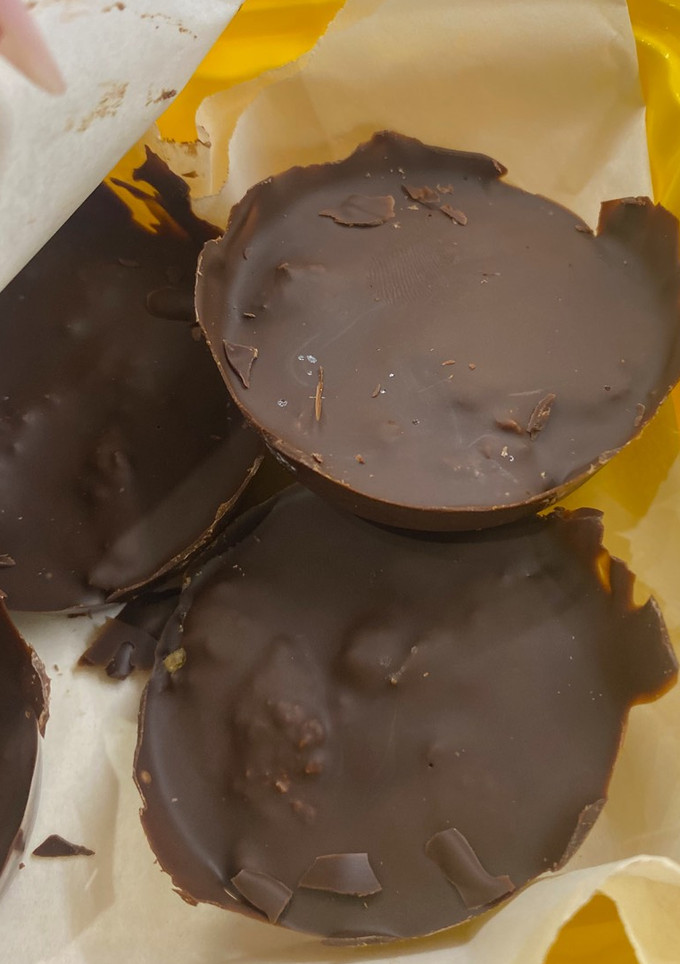 Φωτογραφία της συνταγής Homemade σοκολατάκια με γέμιση φρυγανιές Wasa και κρέμα φυστίκι Lava