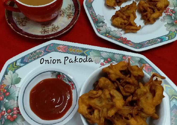 Onion Pakoda (South Indian Crunchy and Light Pakodas)