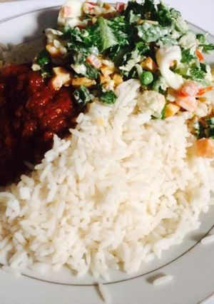 A picture of White Rice and Shrimps Salad.