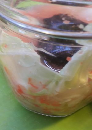 Una foto de Chucrut con verduras