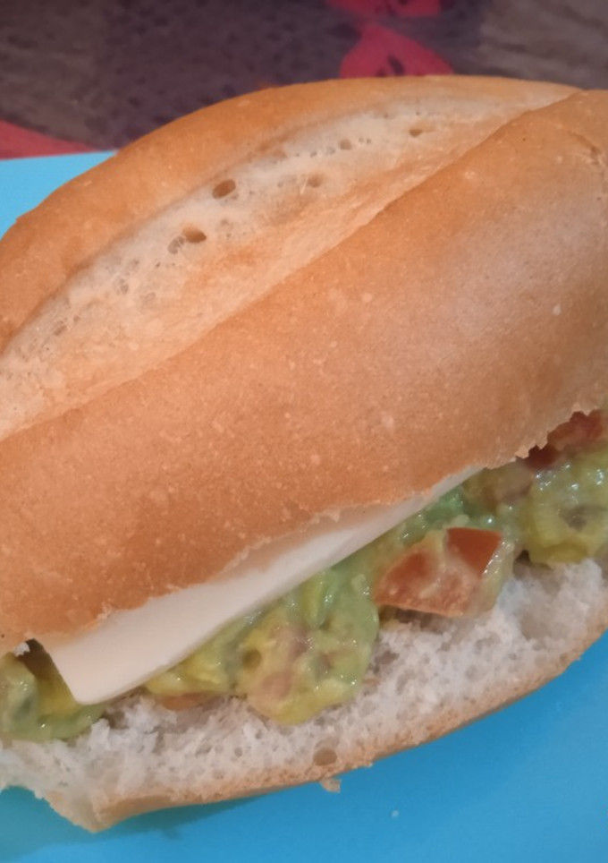 Una foto de Lonche de guacamole