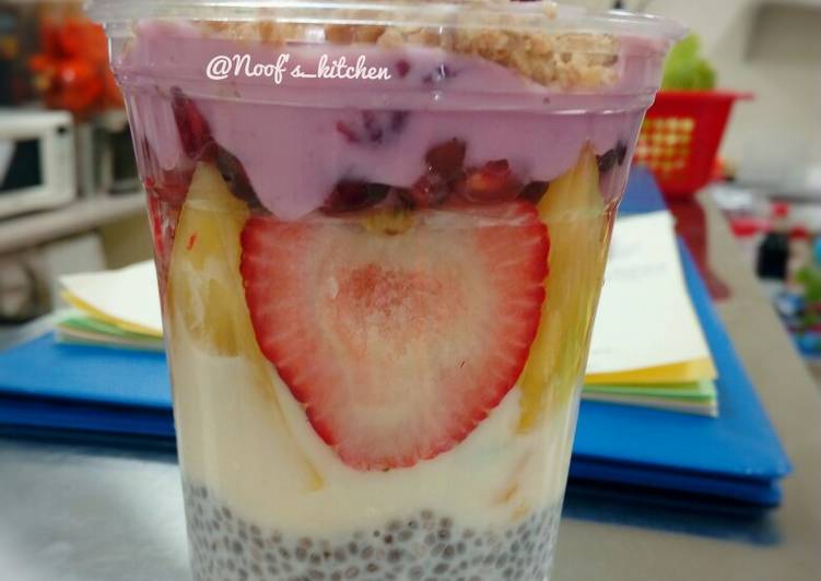 Mix Fruit Yogurt and Chia