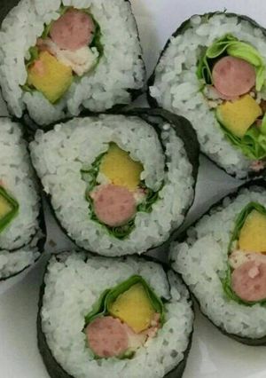 Hình của món Cơm cuộn.
