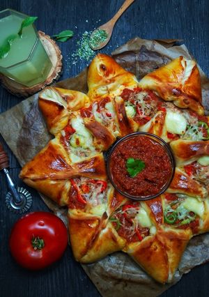 عکسی از دستور پیتزا ستاره ایی🍕⭐