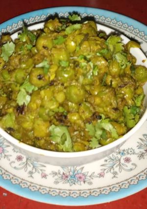 मसालेदार हरी मटर (masaledar hari matar recipe in hindi) रेसिपी मुख्य फोटो