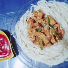 A picture of Chicken Chow mein😋.