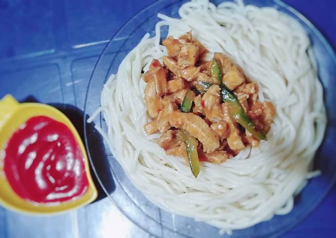 How to Make Jamie Oliver Chicken Chow mein😋