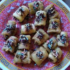 รูปของ Pisang gulung meyses