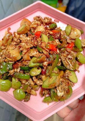 Foto resep Oseng Pete + telor + cabe gendot