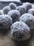 Brigadeiros de cacao y coco
