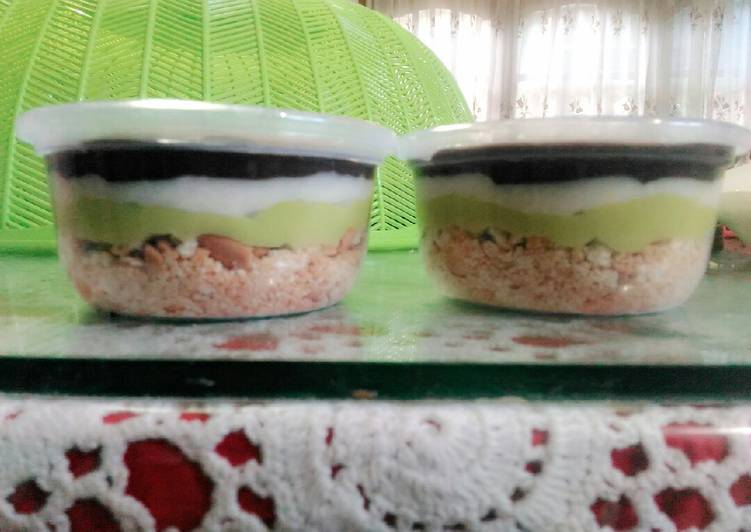 Cara Gampang Menyiapkan Simple Regal avocado dessert box, Enak Banget