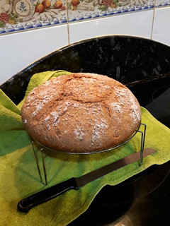Una foto de Pan rápido de lino y nueces