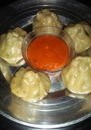 मोमोस(momos recipe in hindi) रेसिपी मुख्य फोटो