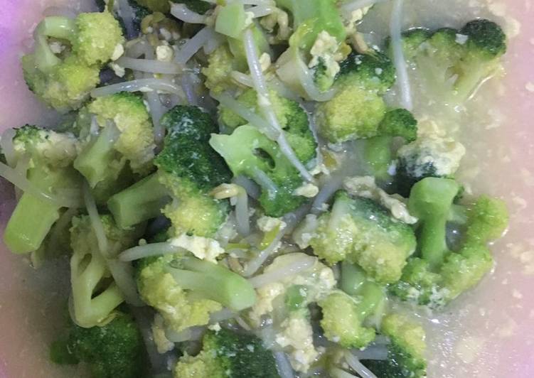 Brokoli tumis putih