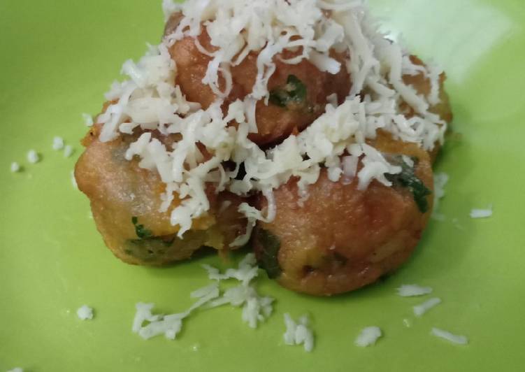 Resep: Bola bola wortel kentang topping keju MPAsi 13+ bulan yang Enak