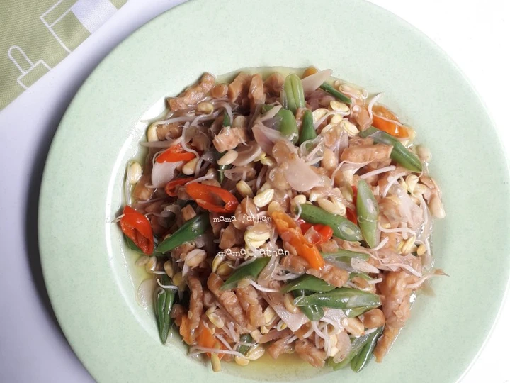 Langkah Mudah untuk Membikin Resep Cah btt rawit (buncis tempe toge dele) yang Uenak Anti Ribet, Lezat