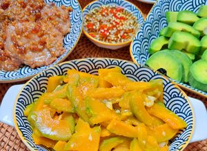 Hình của món Bí đỏ xào tỏi.