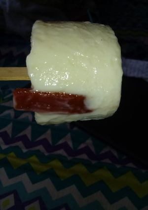 Una foto de Helado de queso con dulce de guayaba