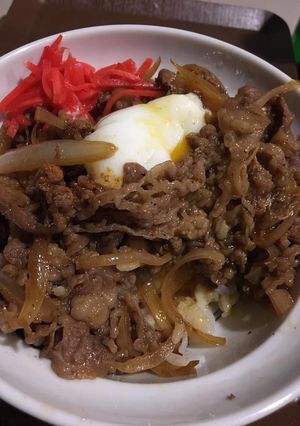 รูปของ ข้าวหน้าเนื้อ ติดมัน (Gyudon)
