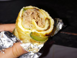 Rollito relleno de atún con calabacín y queso