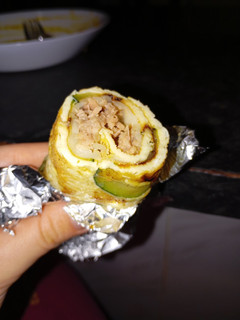 Una foto de Rollito relleno de atún con calabacín y queso