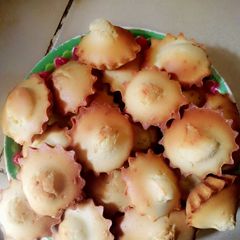 A picture of Coconut Cup cakes.