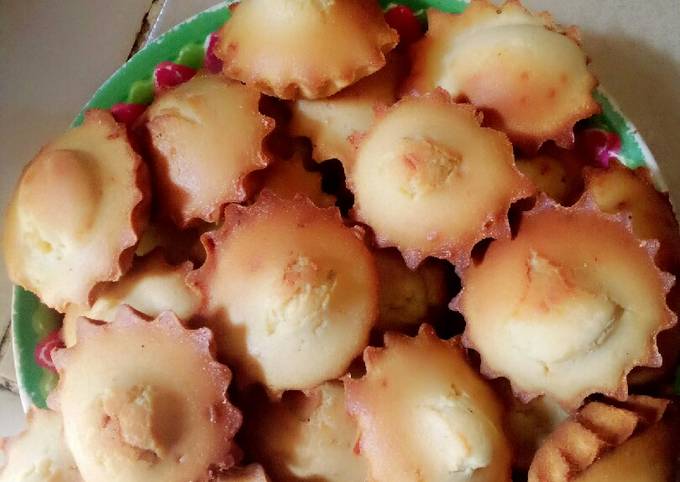 Recipe of Super Quick Coconut Cup cakes