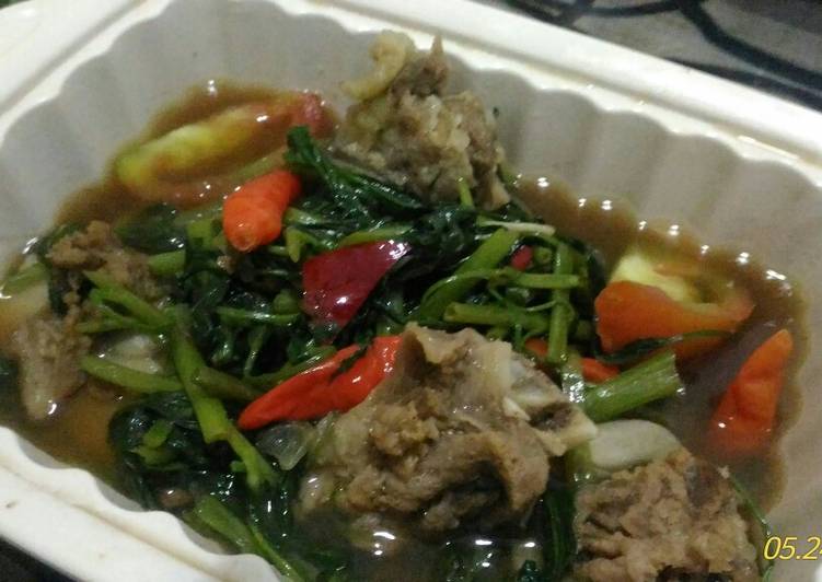 Balungan Kangkung Kuah Tauco