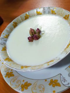 عکسی از دستور فرنی با نشاسته🌼