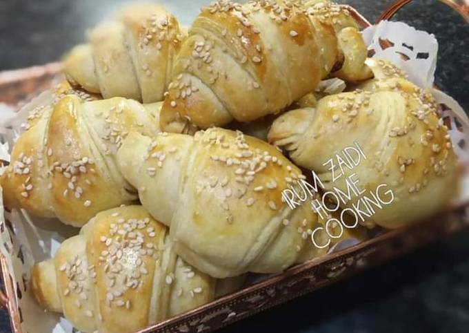 How to Make Quick 🥐Sesame Croissant Bread Rolls🥐