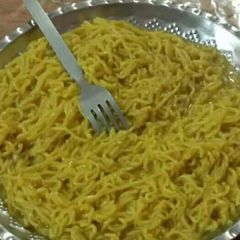 A picture of Boiled maggi.