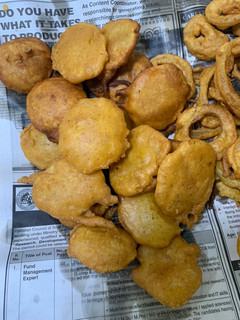 A picture of Aloo k pakoray.