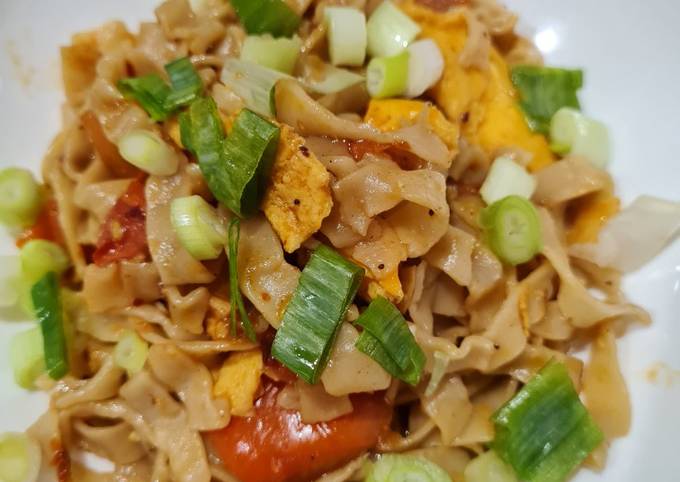 Cara membuat Mie tomat telur Cara membuat Mie tomat telur