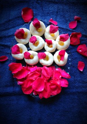 গোলাপ সন্দেশ (golap sandesh recipe in bengali) রেসিপির প্রধান ছবি