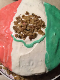 Una foto de Pastel tricolor de tres leches con nuez