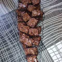 Classic chocolate chip brownies! A picture of Classic chocolate chip brownies!.