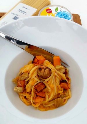 Une photo de Linguines à la crème de butternut et miso au yuzu