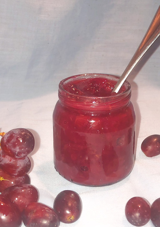 Una foto de Mermelada de uva 🍇 🫙Sin azúcar