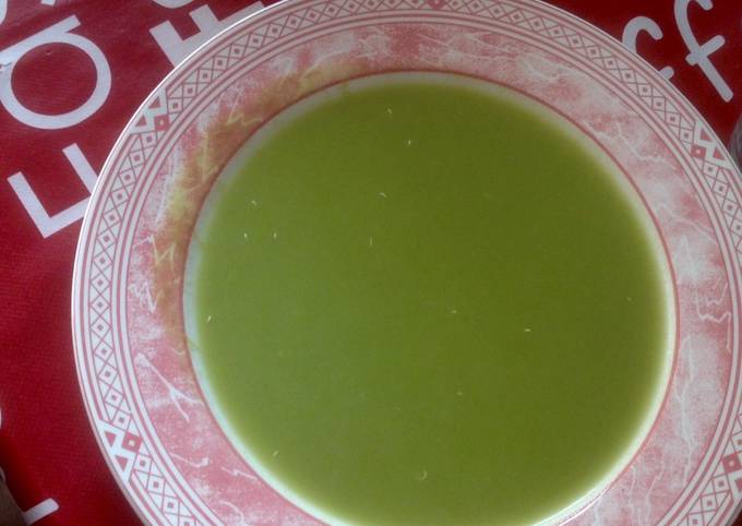 Foto principal de Sopa verde de col Pack choi con puerros
