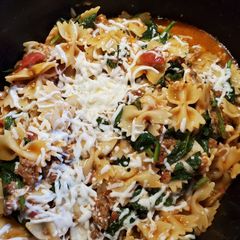 A picture of Crock pot botwie casserole.