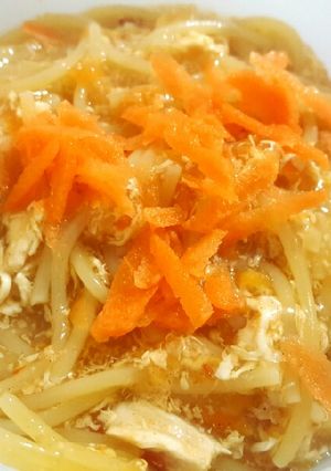 A picture of Hot n Sour Noodle soup🌶🍝🍲.