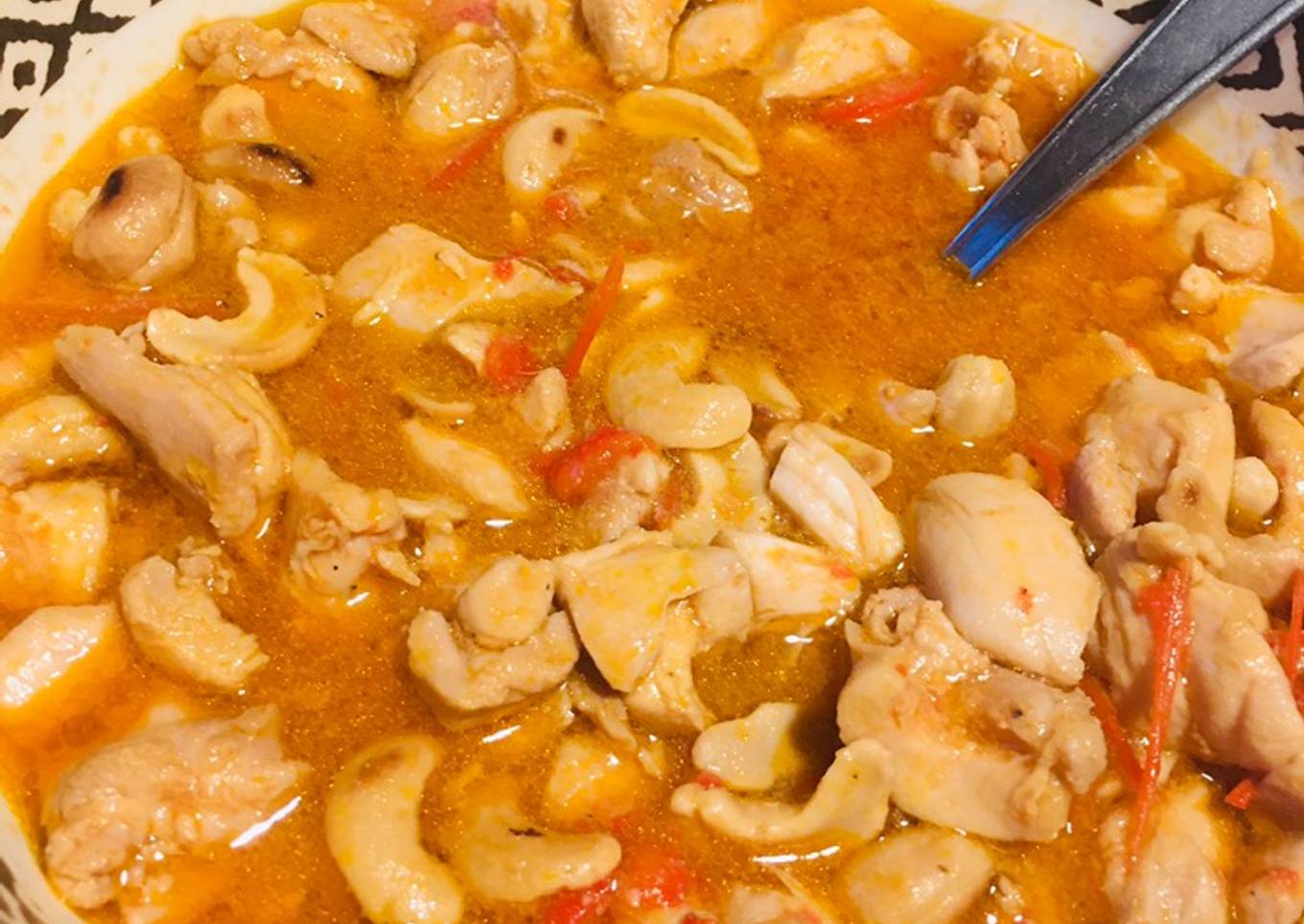 Poulet au noix de cajou au companion