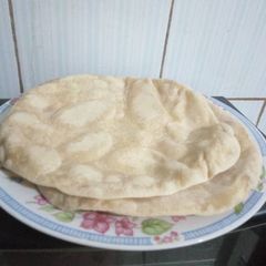 A picture of Roti/ Tortillas.