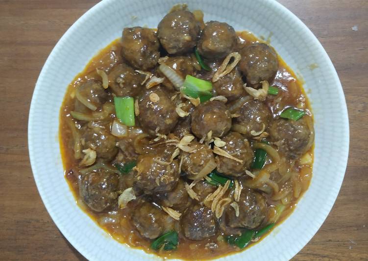 Bola bola daging asam manis